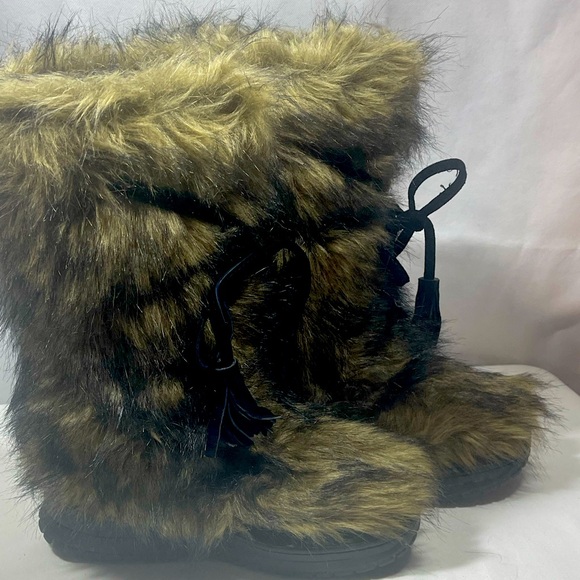 Colin Stuart Shoes - Colin Stuart Faux Fur Mid Thigh Boots Size 9